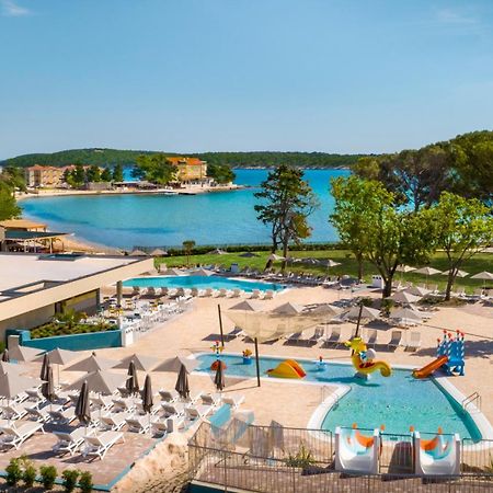 Valamar Camping Padova Banjol Exterior foto